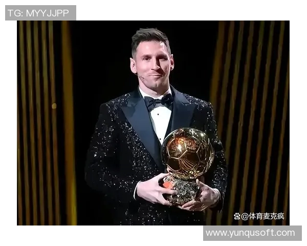 足球明星捧杯瞬间真实照片展现辉煌时刻与荣耀背后的故事